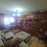Apartament cu 3 camere de vanzare in Campina - Zona Centrala